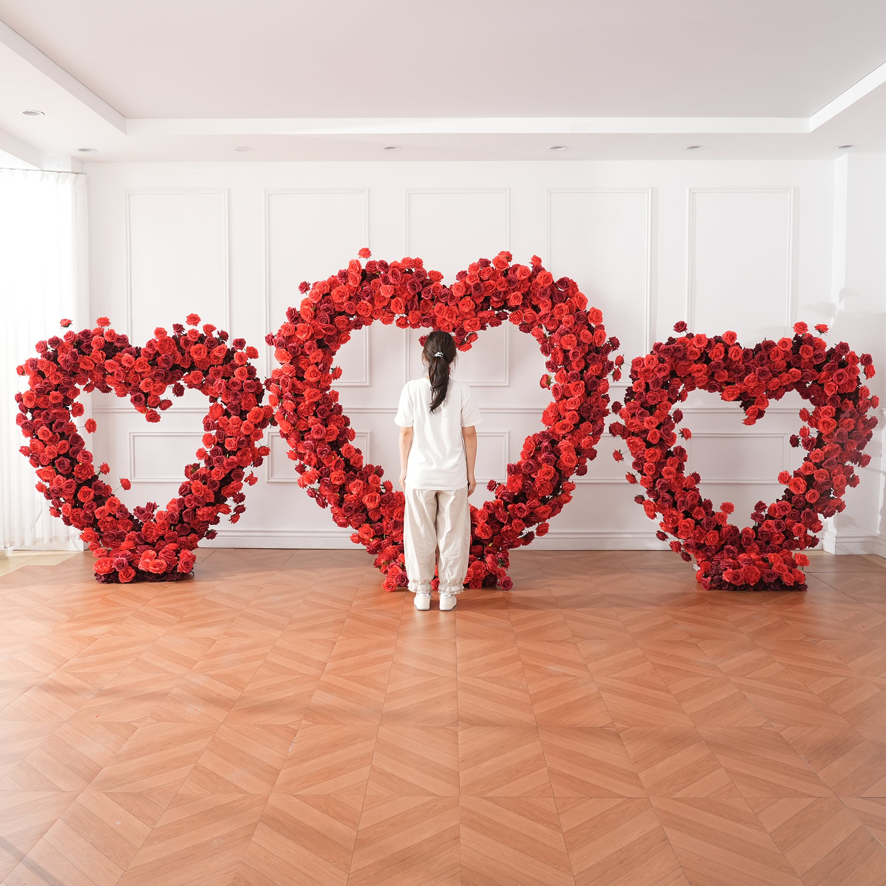 Deep Red Rose Heart-Shaped Arch Flower Arrangement Cloth Base