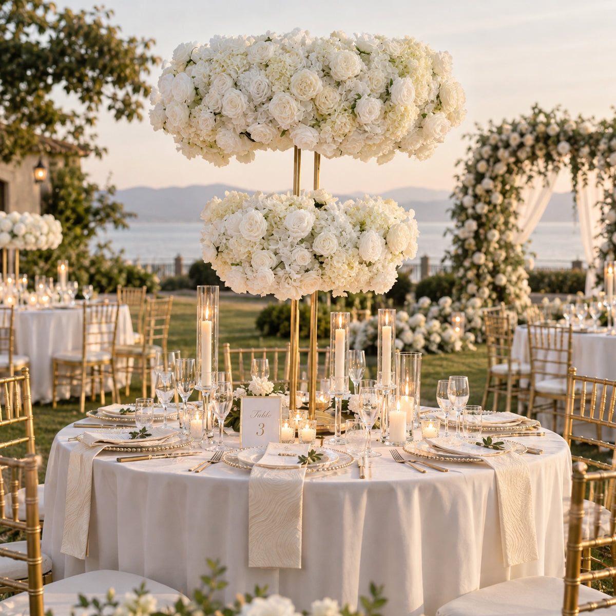 party_gold_frame_white_floral_ornament