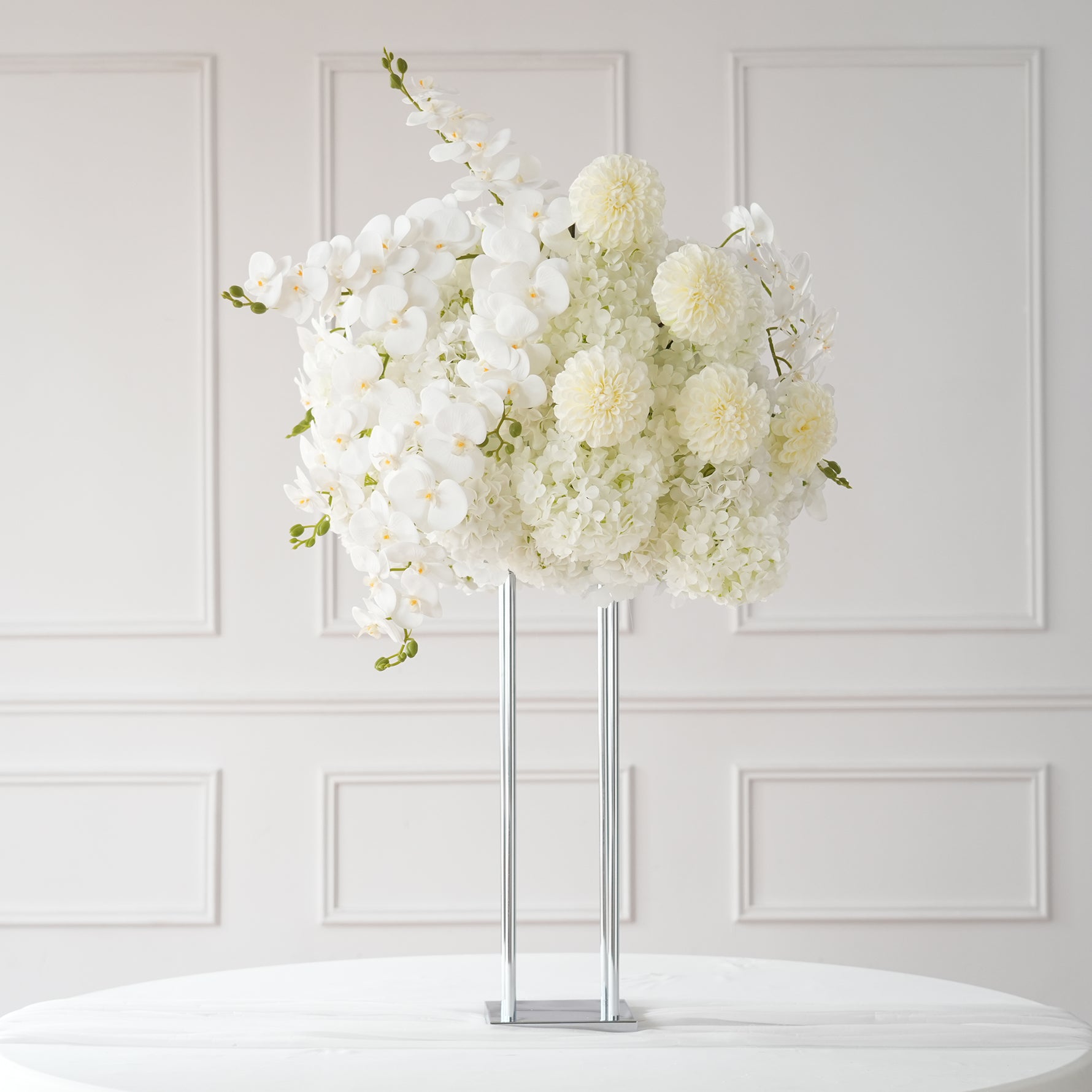 White Floral Wedding Centerpiece For Outdoor Ceremony Dining