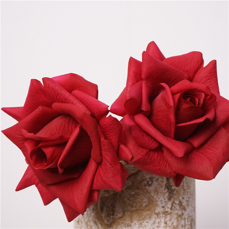 offwhite_rose_single_stem_closeup