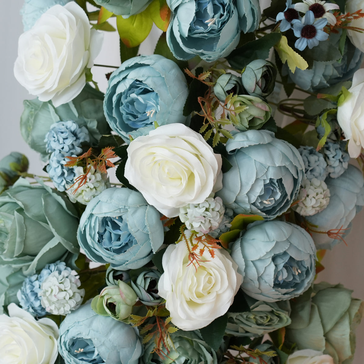silk trailing flower wedding table decor