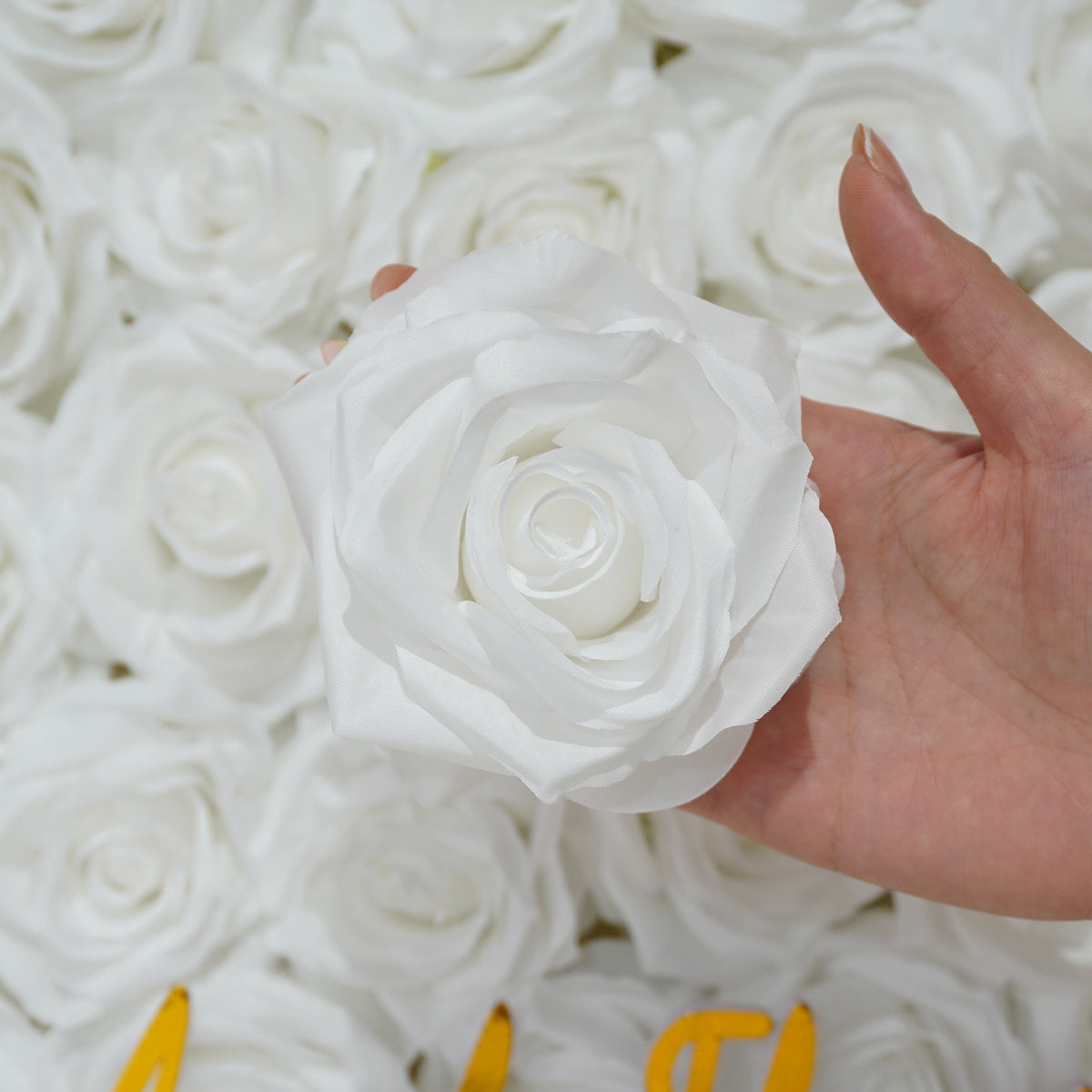 white rose flower heads table flower design
